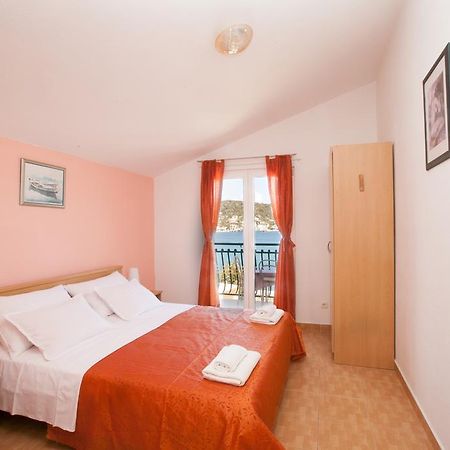 Villa Stana Vinišće Exteriör bild