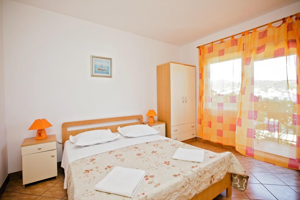Villa Stana Vinišće Exteriör bild