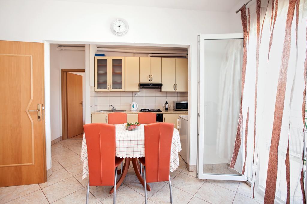 Villa Stana Vinišće Exteriör bild