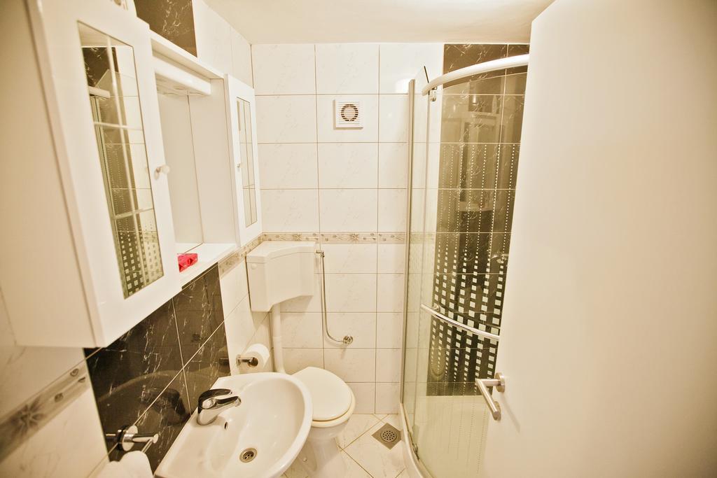 Villa Stana Vinišće Exteriör bild