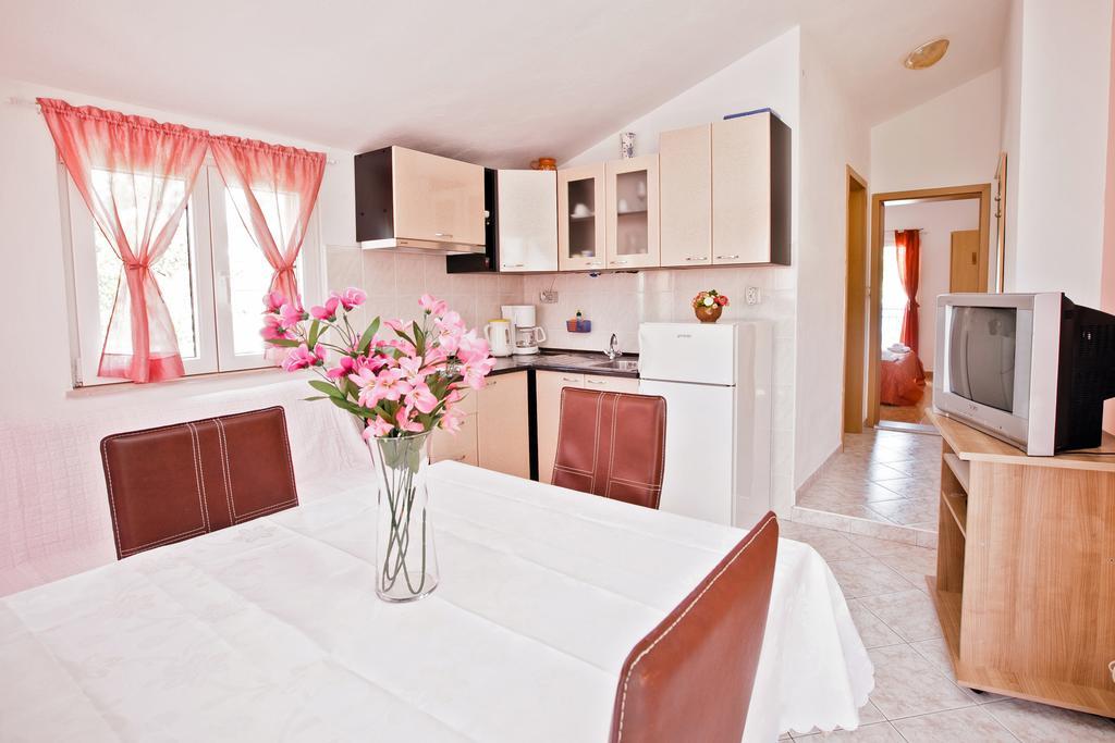 Villa Stana Vinišće Exteriör bild