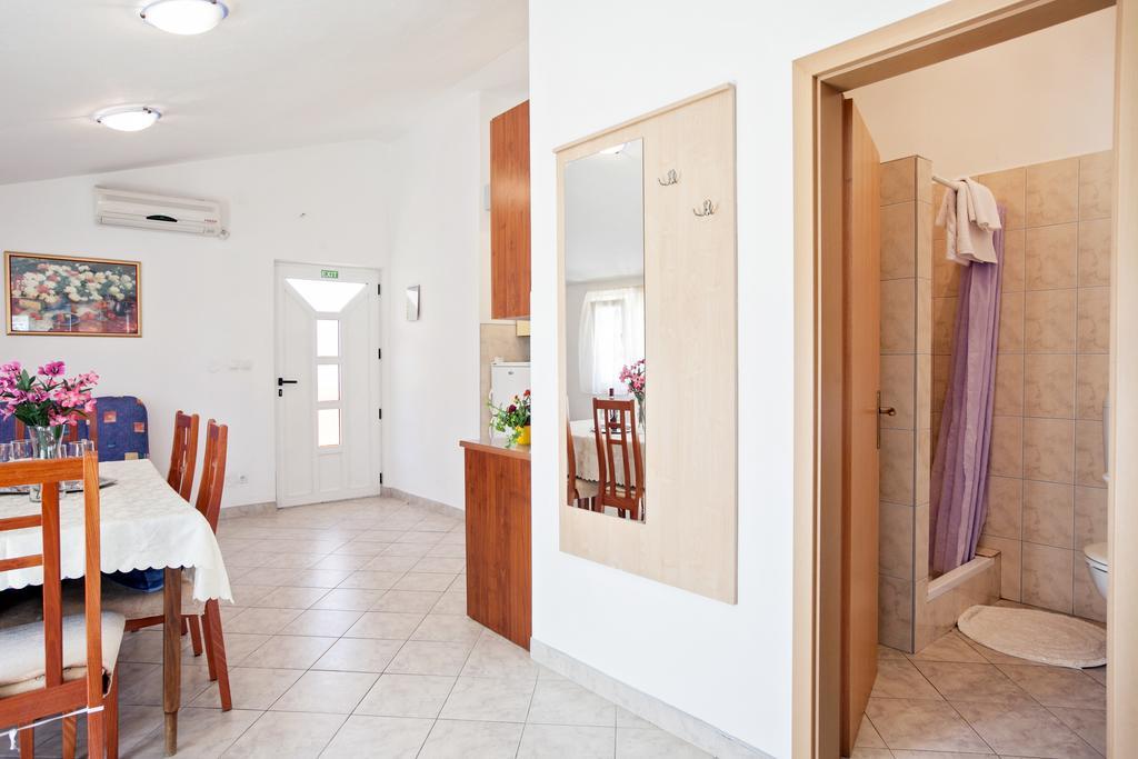Villa Stana Vinišće Exteriör bild