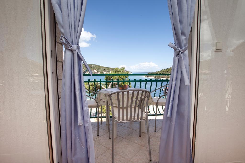 Villa Stana Vinišće Exteriör bild