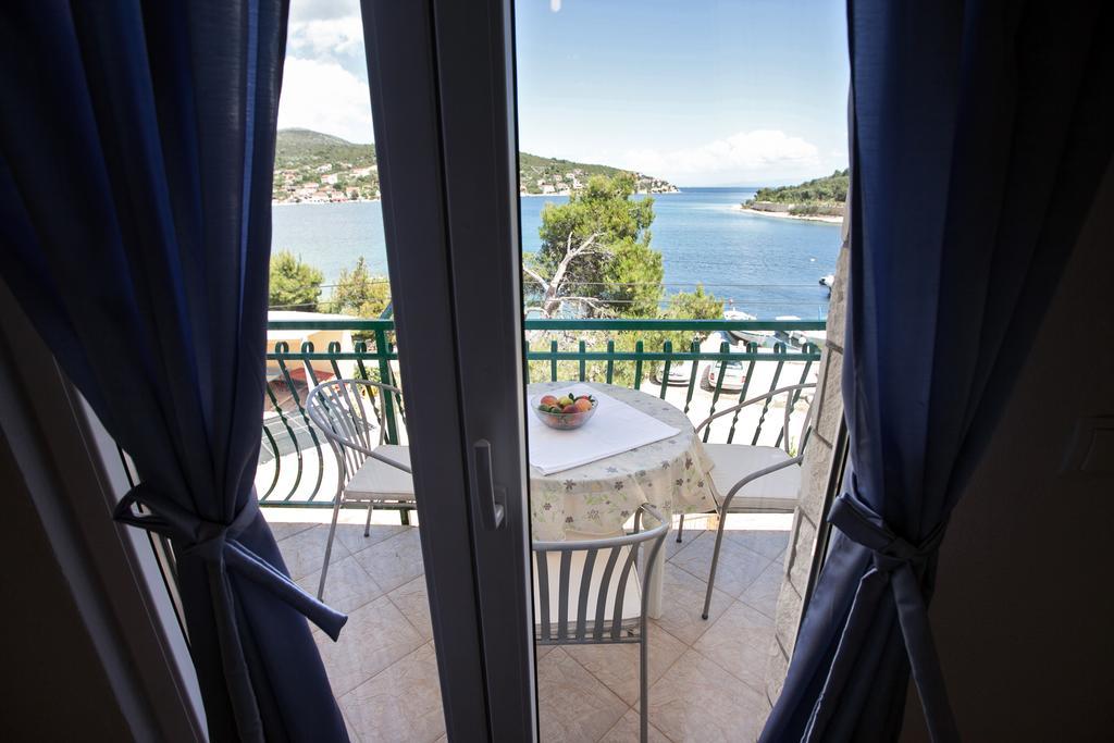 Villa Stana Vinišće Exteriör bild
